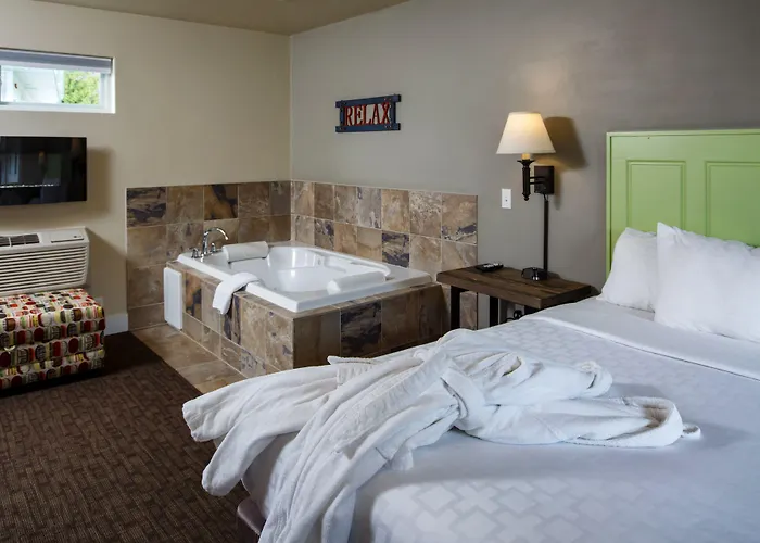 Julie'S Park Cafe & Motel