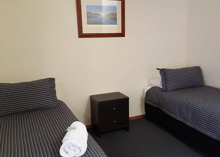Gateway Motor Inn