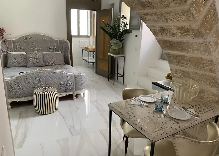 Palazzo Salapolis - Luxury Apartments