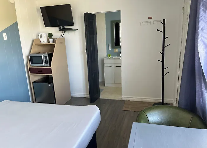 Stop 21 Motel