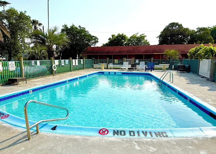 Gulfway Motel And Restaurant