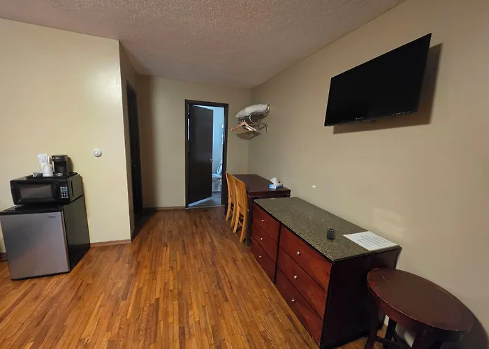 Eastwood Inn Of Wadena