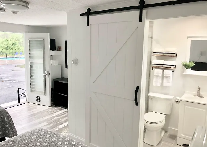 Kingfisher Lodging