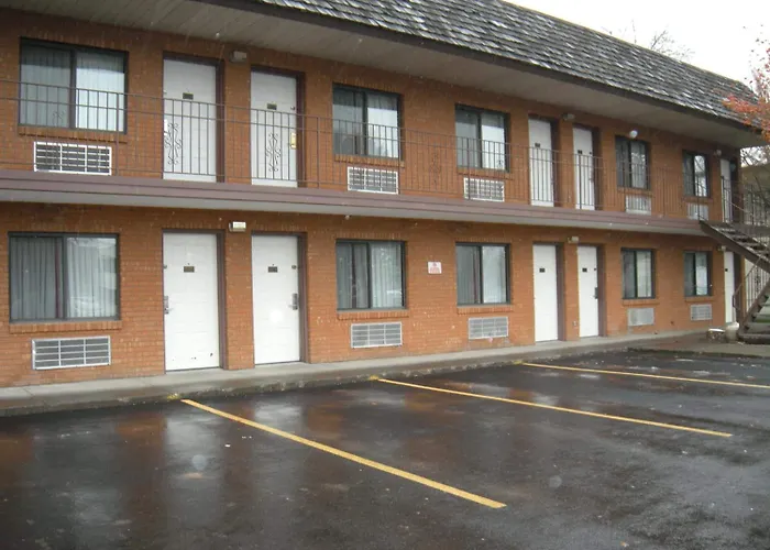 Motel West