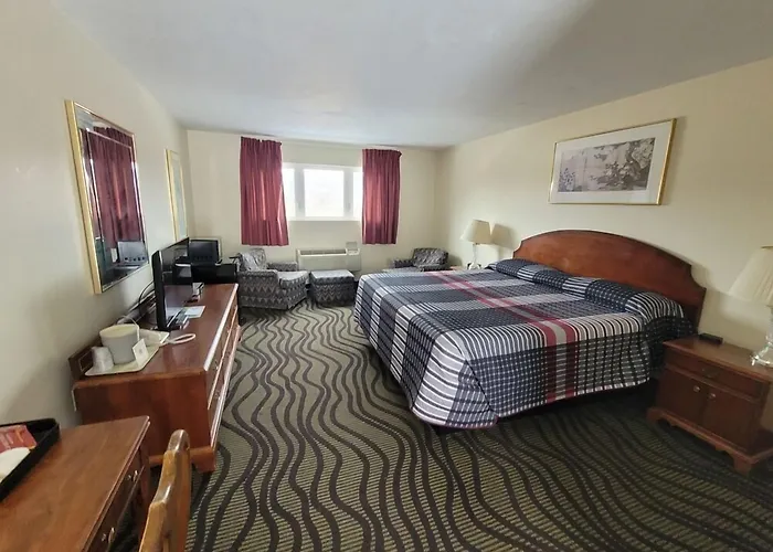 The Falls Motel - 2 Mi To " Watkins Glen State Park, Wineries " And 4 Mi To Watkins Glen International Track " The Glen "