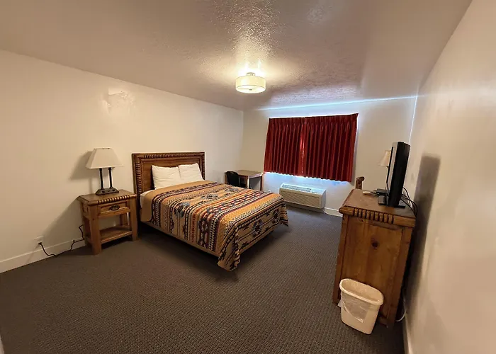 Four Corners Inn