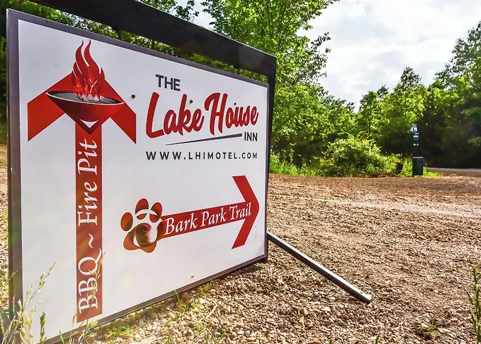 The Lake House Inn