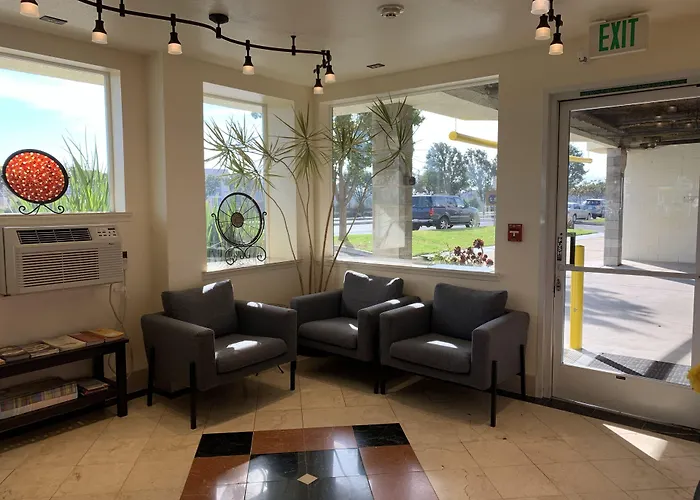 Airport Inn