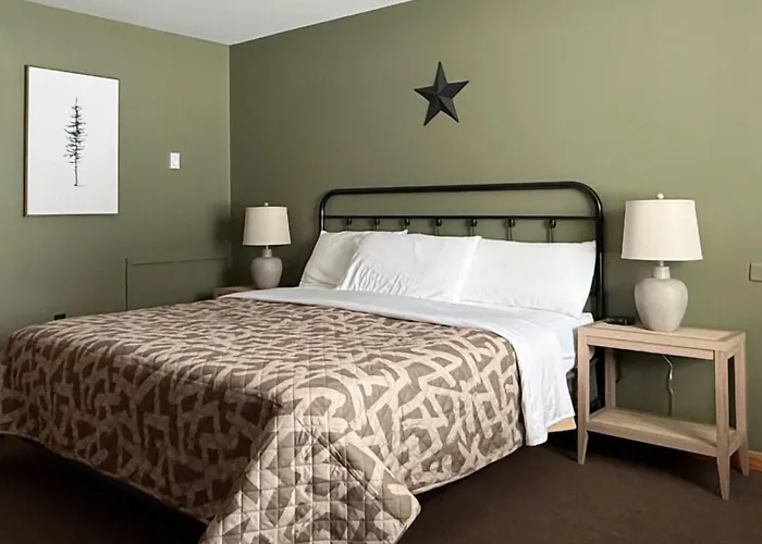 The Trail Inn - Grantsburg, Wi - 703 Wi-70