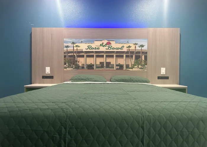 Hi-Way Host Motel