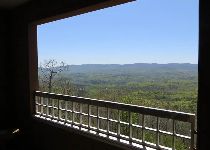 Amicalola Falls State Park And Lodge