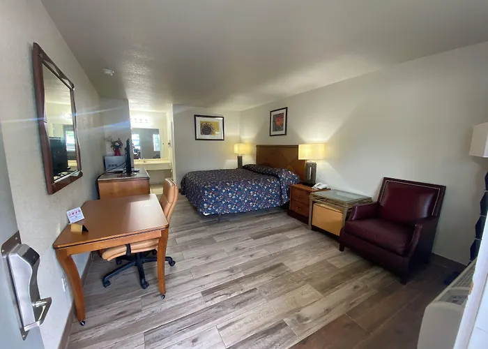 Cedar Creek Inn