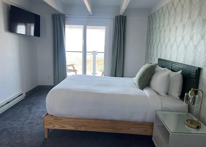 Grand View Hotel