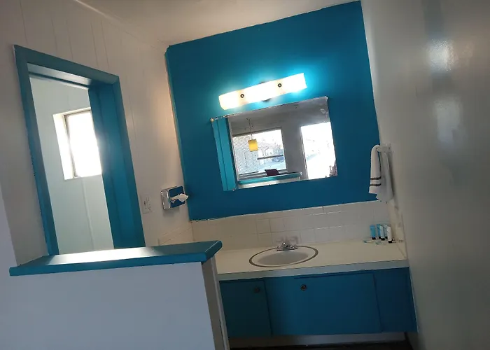 Capri Motel