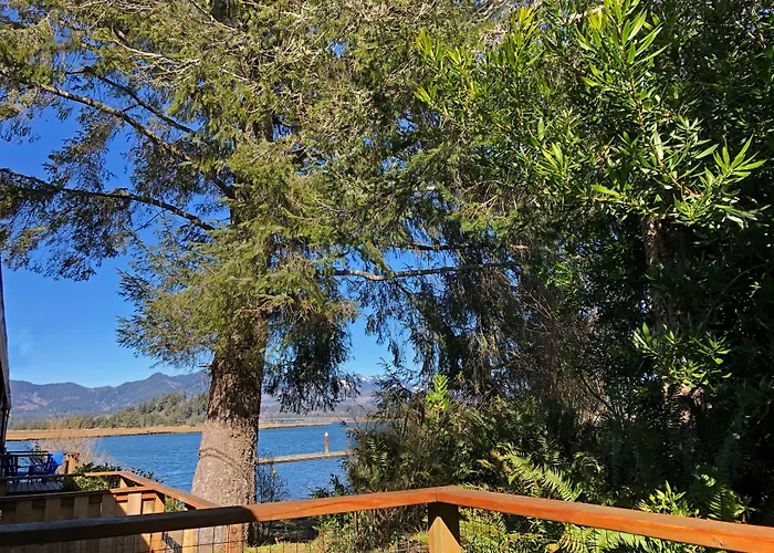 Wheeler On The Bay Lodge And Marina