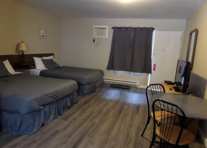 Ray Lyn Motel