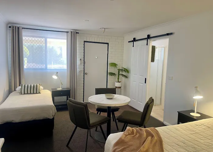 Estelle Kramer Motel