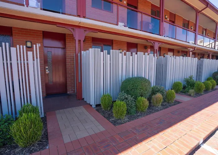 Sovereign Park Motor Inn