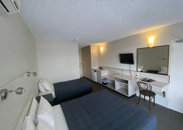 East Port Motor Inn