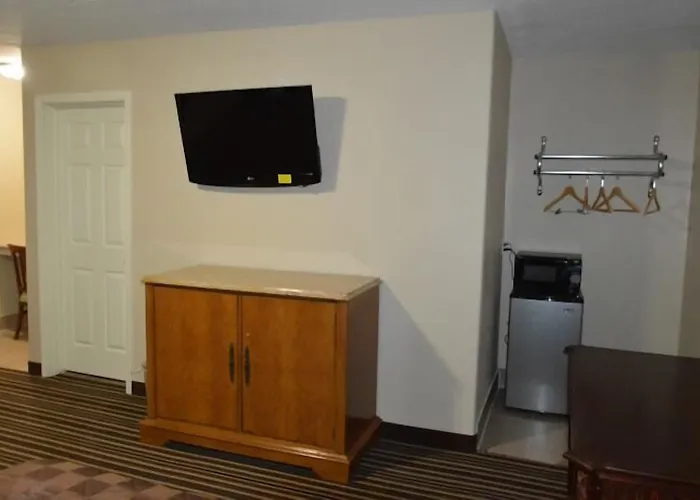 Executive Inn Snyder