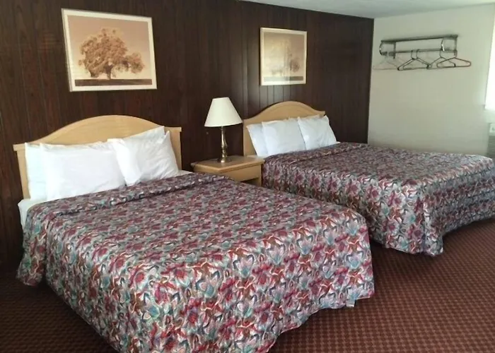 Fels Three Crown Motel