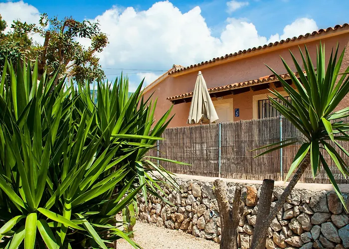 Naika Studios & Apartments