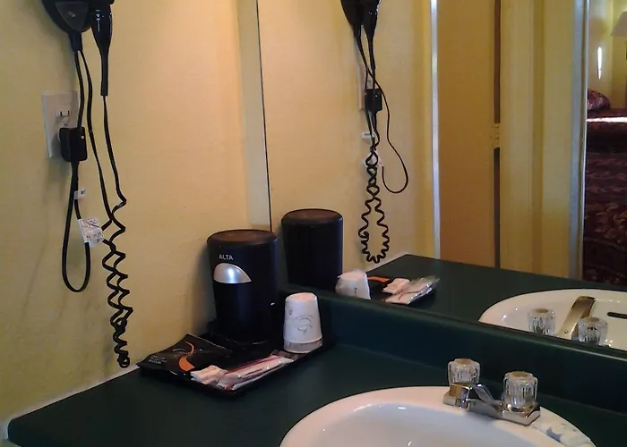 Holiday Motel