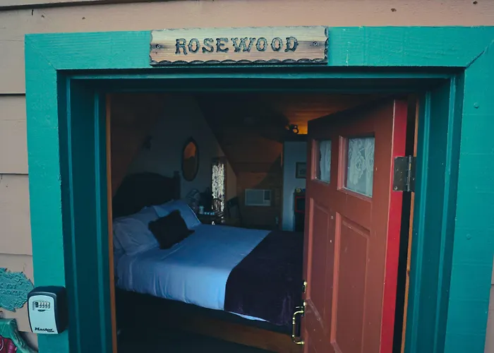 Tucker Peak Lodge