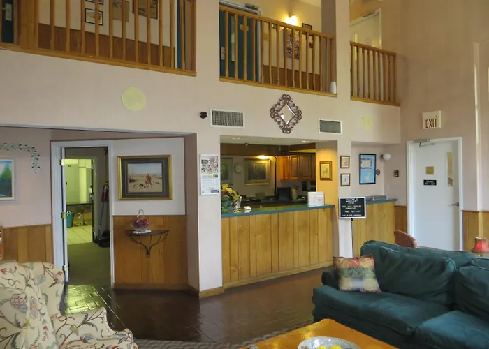 Americourt Hotel - Mountain City