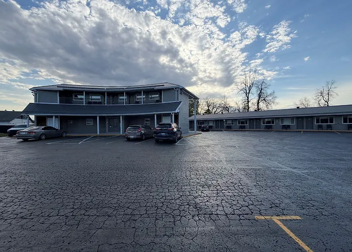 Aquarius Motel