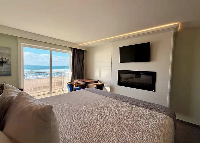 The Sandcastle Beachfront Hotel
