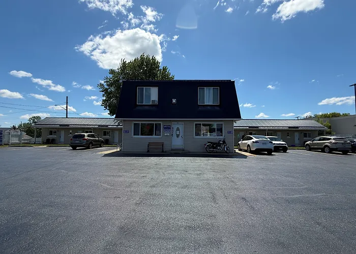 Perth Plaza Inn & Suites
