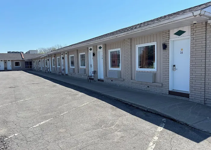 Seven Oakes Motel