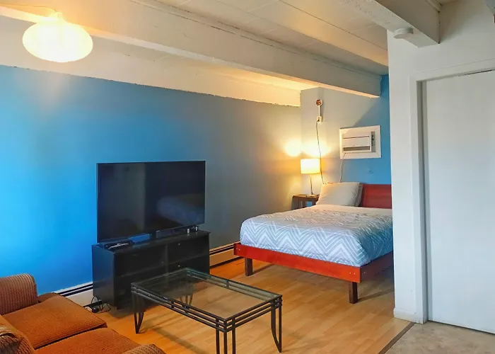 Caravan Motel