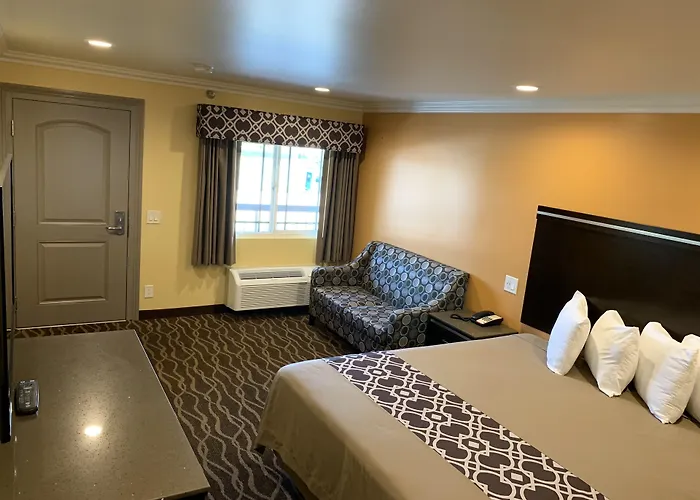 Ontario Inn & Suites