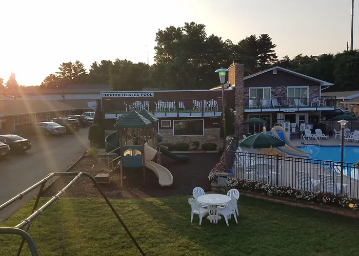 Black Hawk Motel & Suites