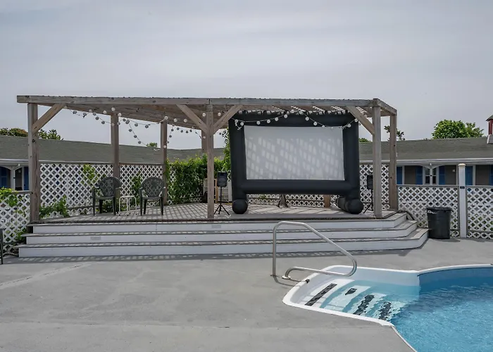 Jonathan Edwards Motel