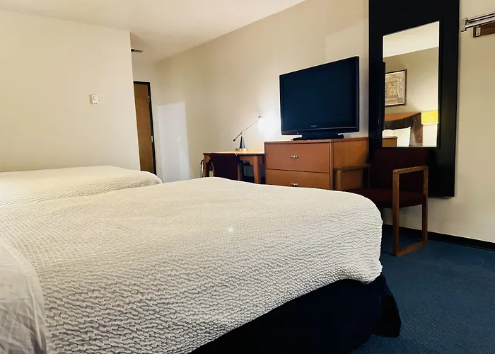 Travel Inn Watertown