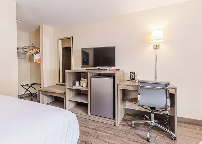 Econo Lodge Cherokee Near Island Park