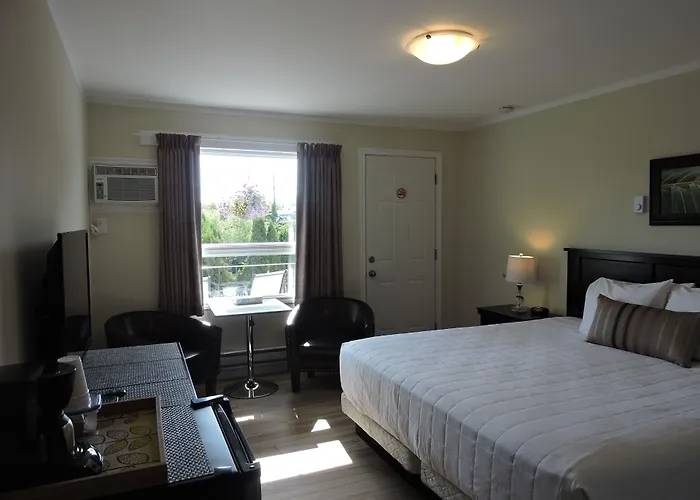Almo Court Motel