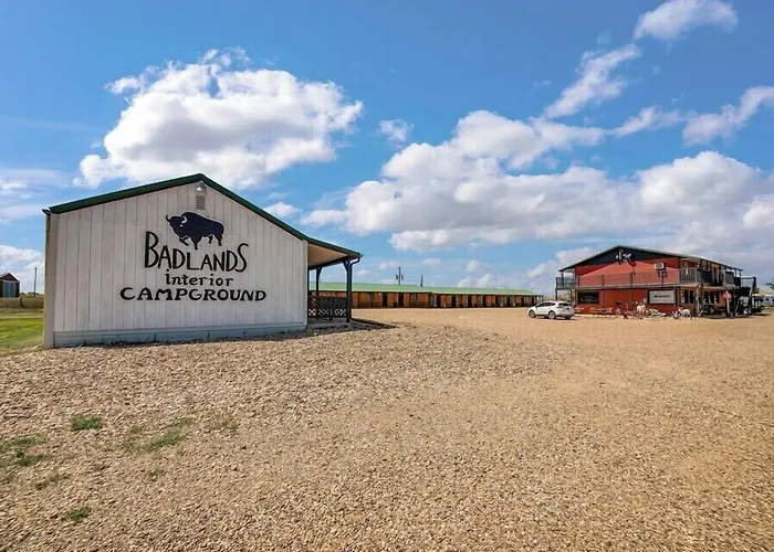 Badlands Hotel & Campground