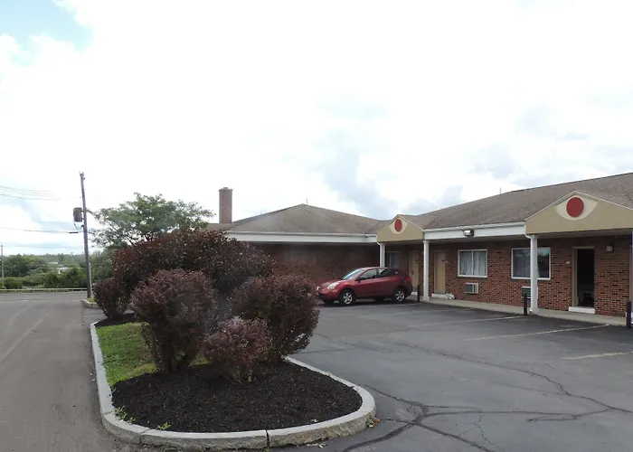 Econo Lodge Dewitt I-90
