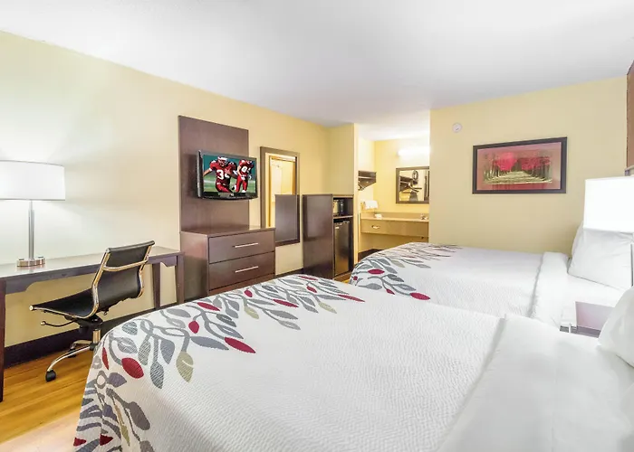 Red Roof Inn Clarksville