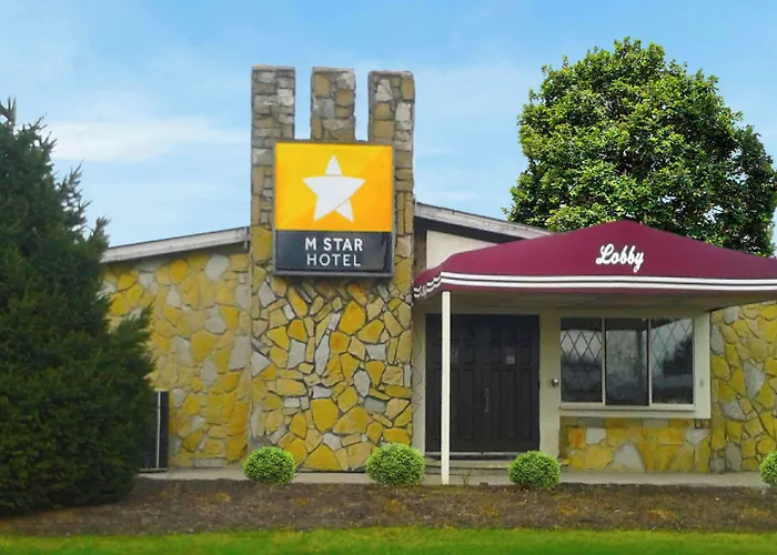 M Star Columbus North