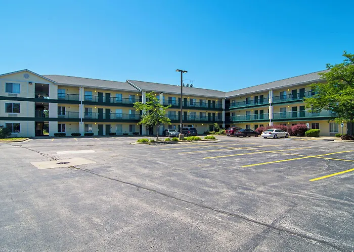 Hometowne Studios By Red Roof Chicago - Waukegan