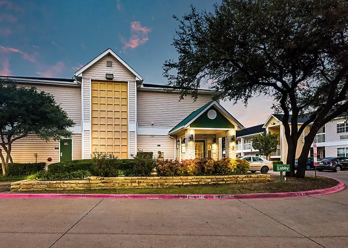 Hometowne Studios By Red Roof Dallas - North Addison - Tollway
