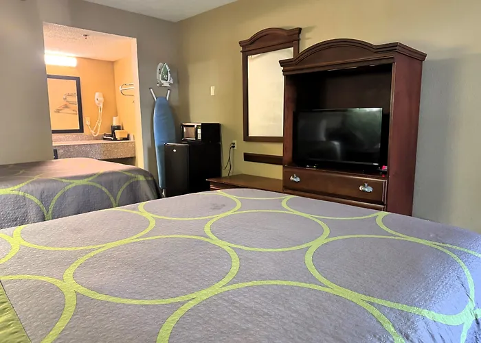 Super 8 By Wyndham Hattiesburg North - University Area