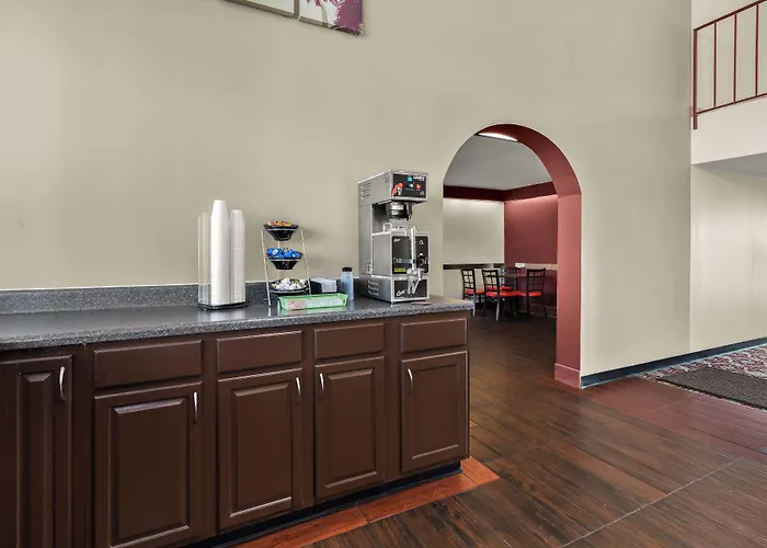 Red Roof Inn & Suites Cave City