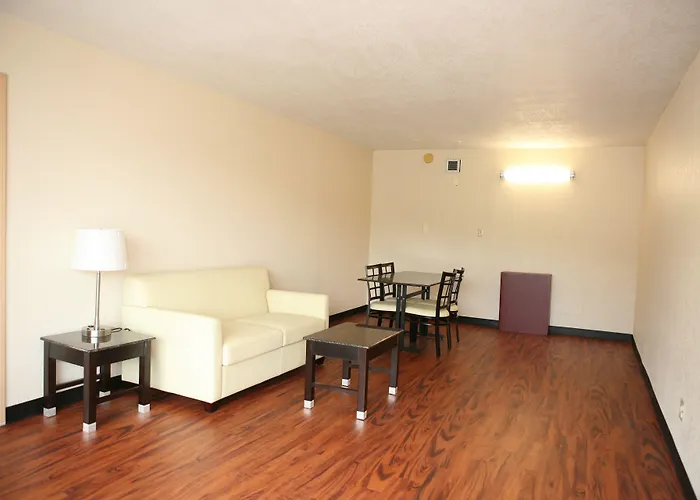 Red Roof Inn & Suites Cave City