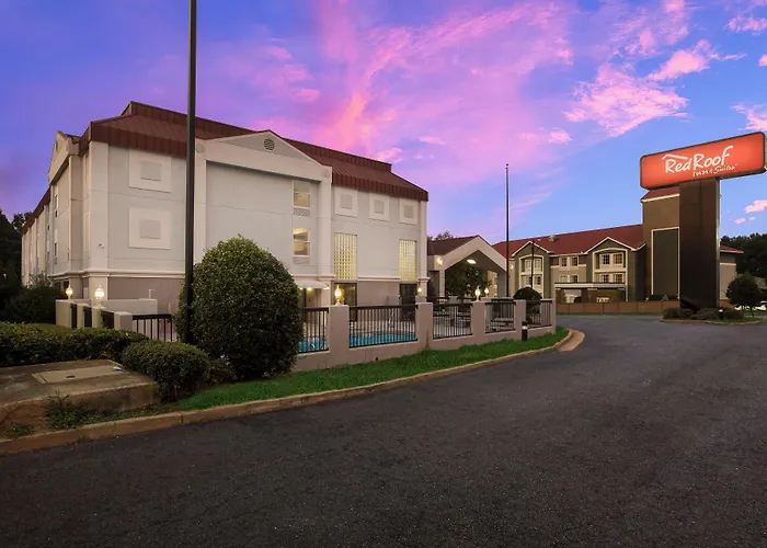 Red Roof Inn & Suites Newnan